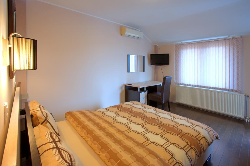 Guesthouse Vitez Vranje Buitenkant foto