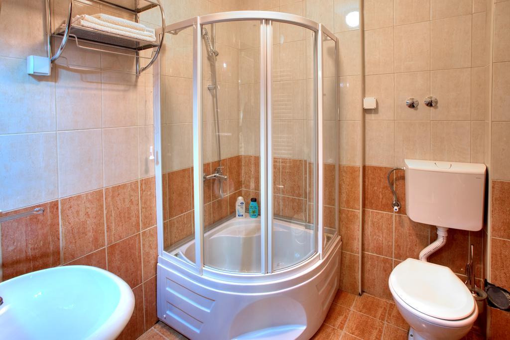 Guesthouse Vitez Vranje Buitenkant foto
