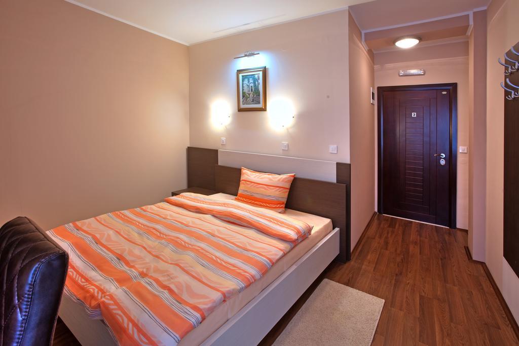 Guesthouse Vitez Vranje Buitenkant foto